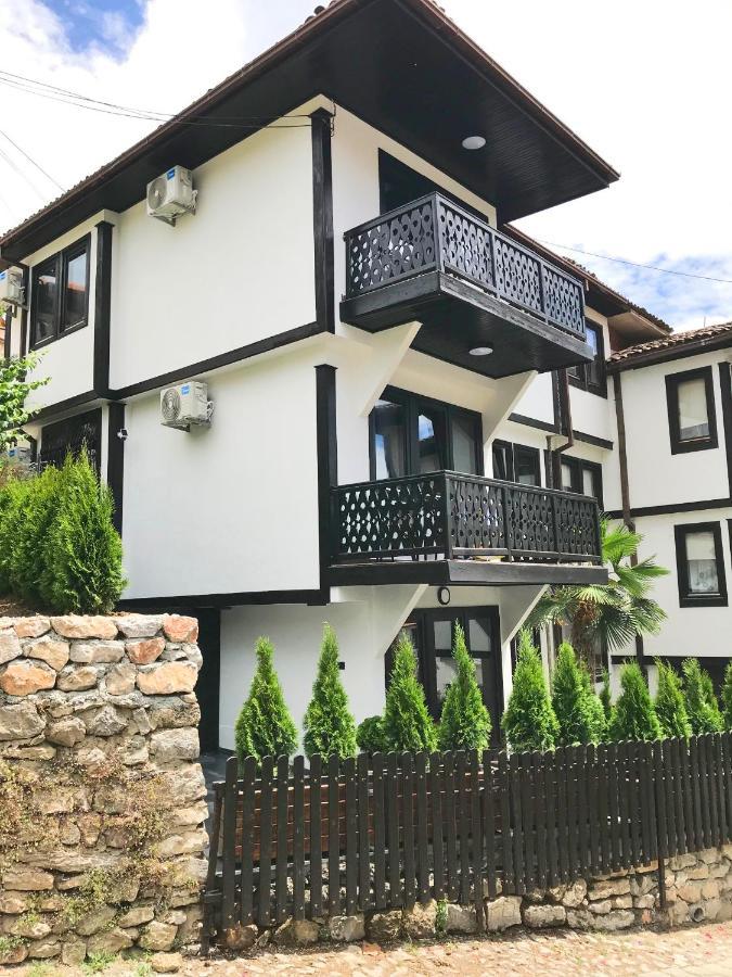 Old House Aparthotel